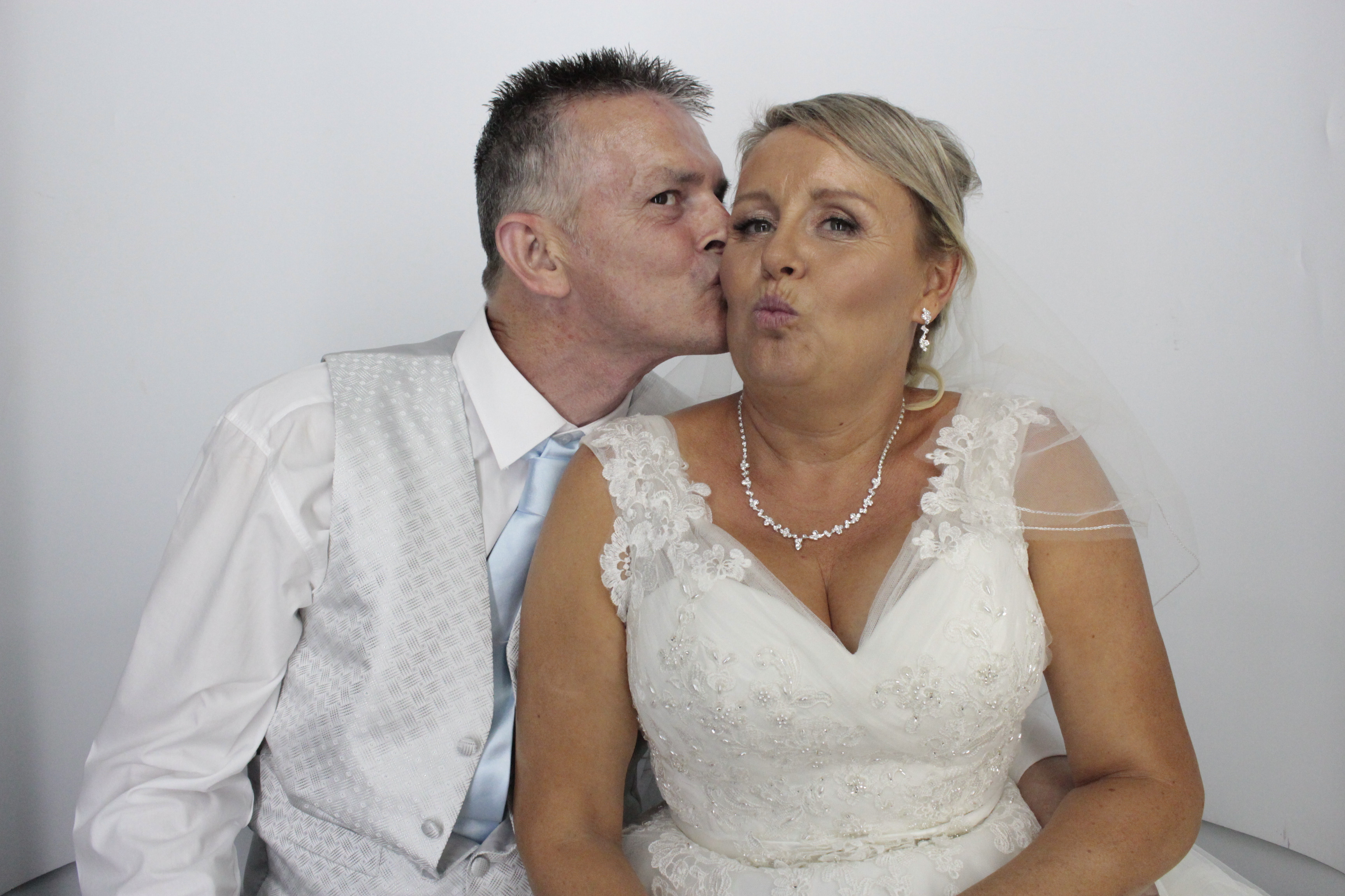 Richard & Karen's Wedding Reception | View more photos from the event at gallery.myphotoboothexperience.co.uk/u/MyPhotoBoothExperienceLtd/Richard-Karens-Wedding-Reception